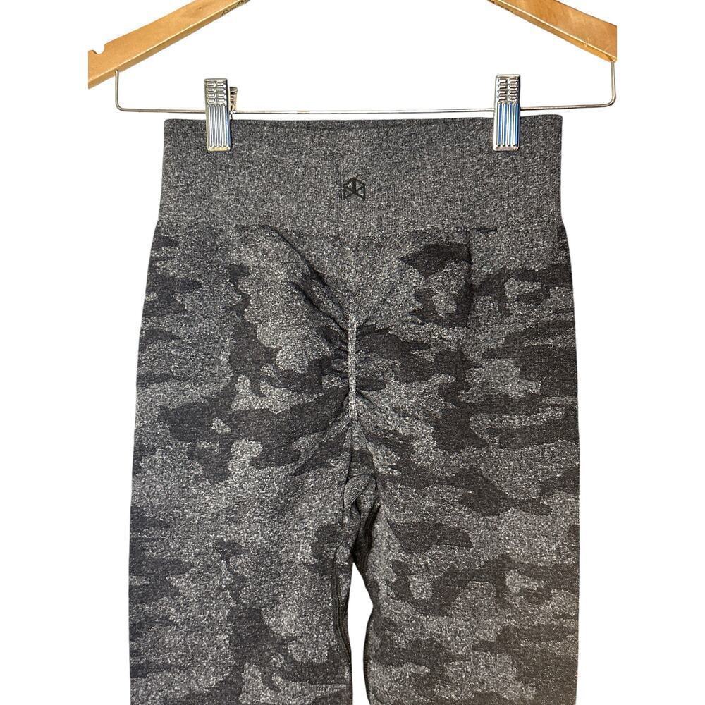 Rawgear Women's High Waisted Seamless Camo Leggings Pants Size XS Gray Black NWT - Picture 4 of 6